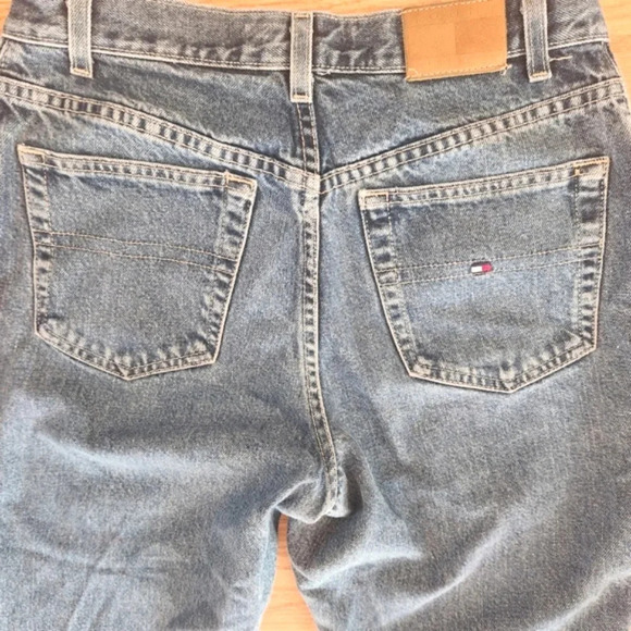 EUC Vintage Tommy Hilfiger Jeans, Size 8/Modern Size 4 - Picture 5 of 8